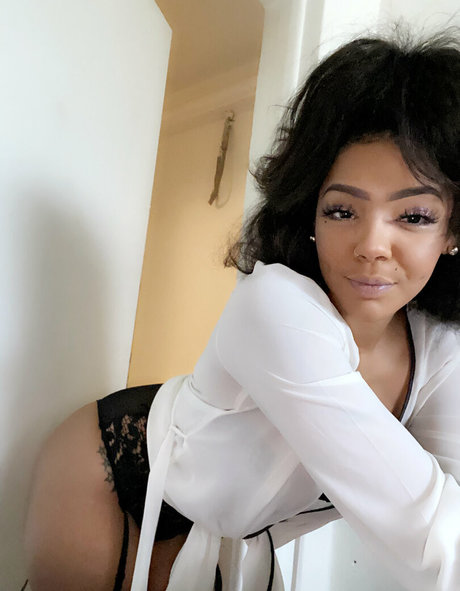 tokyoo perfect actress img