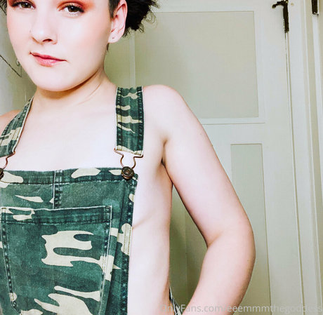 eeemmmthegoddess hot actress picture