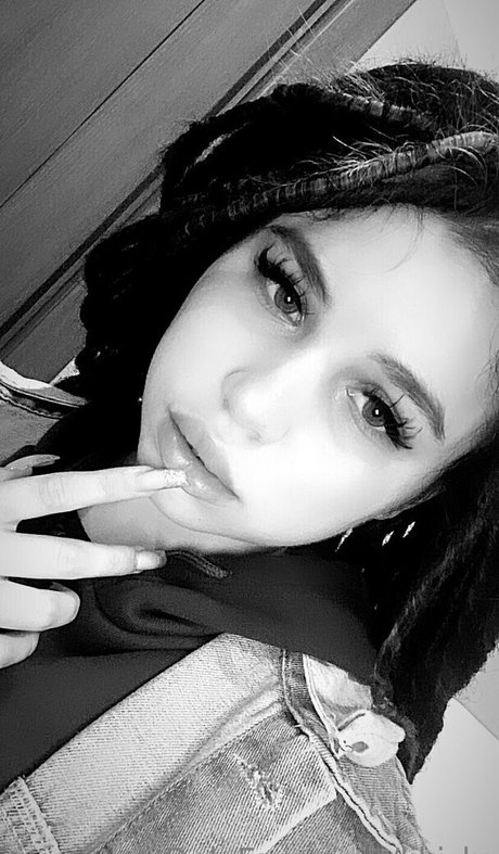 liki lu pornstar art picture