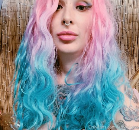 queenrainifree pornstar adult image