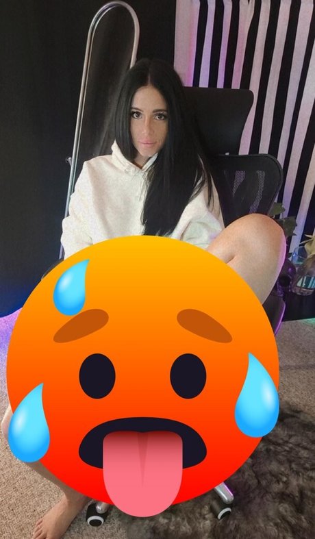 naked asian onlyfans hot images