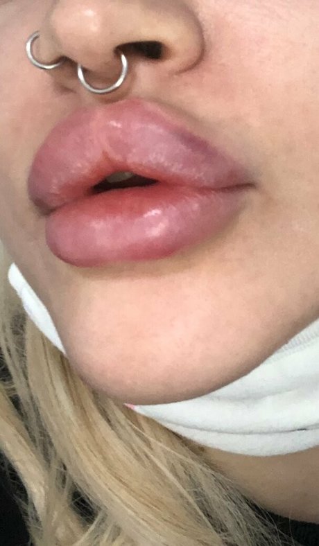 Nasty bimbo top star pic