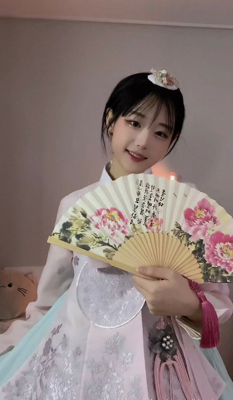 hinachan01 model naked galleries