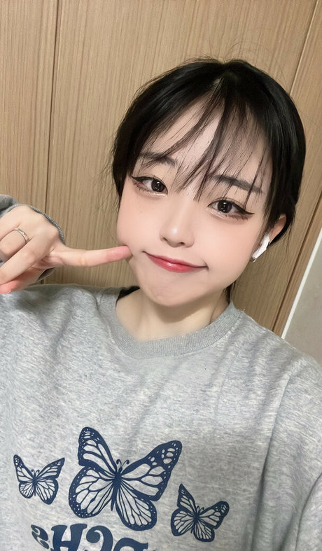 hinachan01 nudes model photos