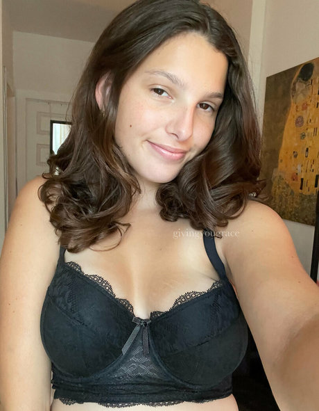 Givingyougrace pornstar adult photo