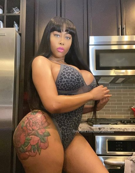 moriahmillss model exclusive pictures