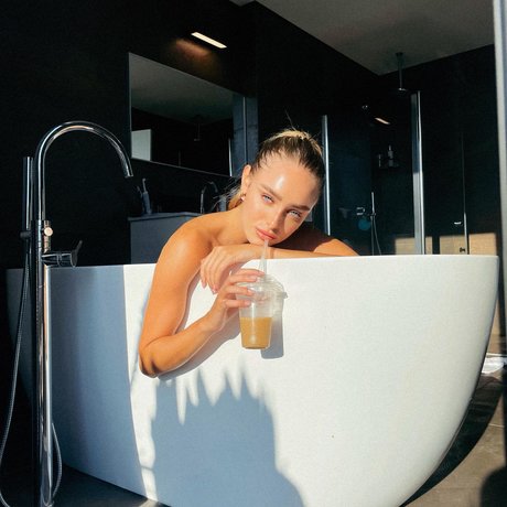 Omer Nudelman model nudes images