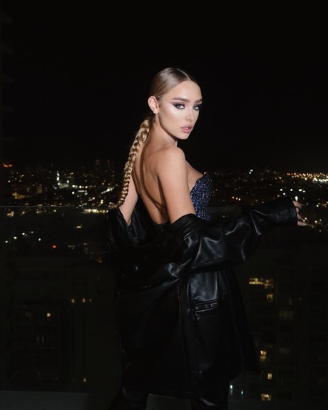 Omer Nudelman pornographic model picture