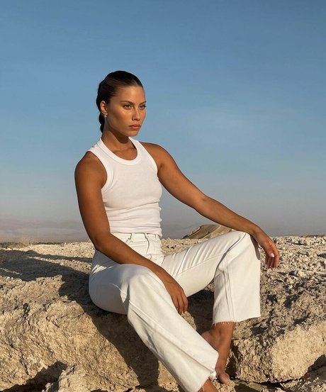 Yeela Frumkin model hd photo