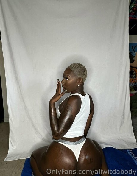 aliwitdabody model nice pictures