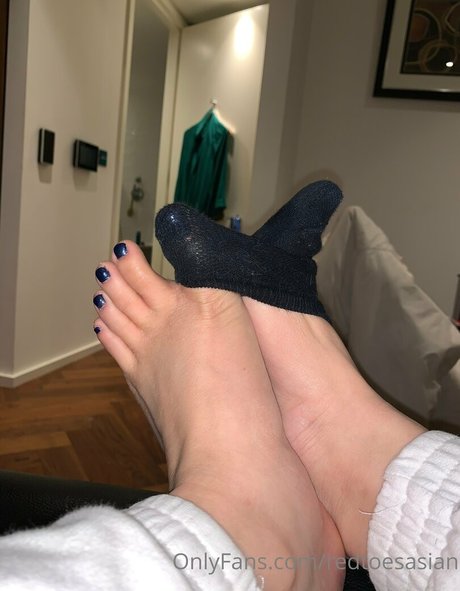 redtoesasian nice star pics