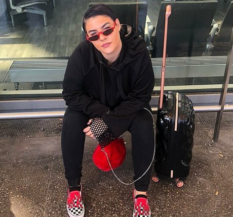 Aniela star top picture