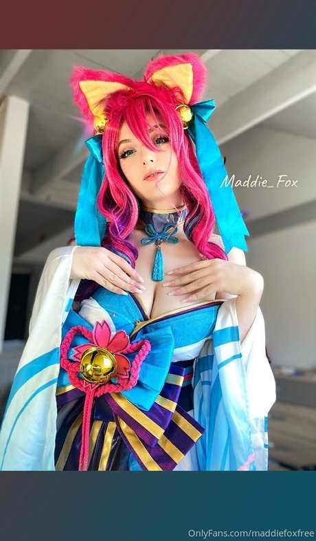 maddiefoxfree star top picture