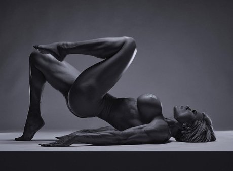 Dona Lyann Pohl erotic model pictures