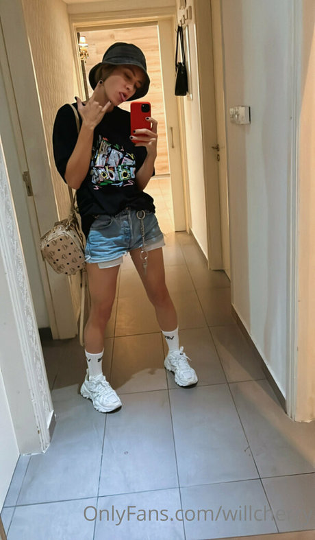 chatbot uncensored star pornographic photo