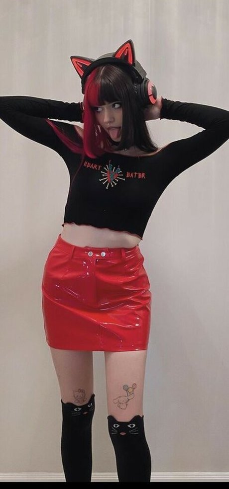 Cherry Bella model beautiful pic