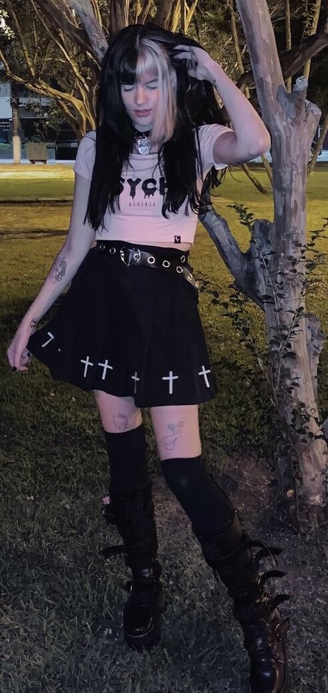 Cherry Bella star top gallery