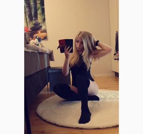 Purrluna pretty pornstar photo