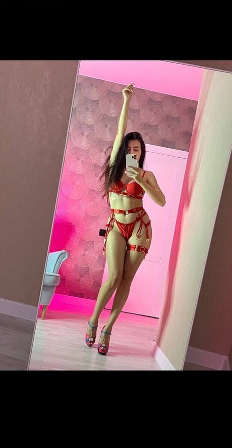 Shaxati exclusive model image