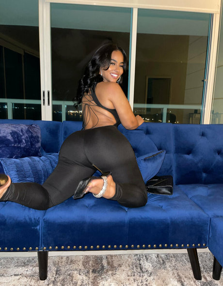 ayishadiazfeet exclusive star archive