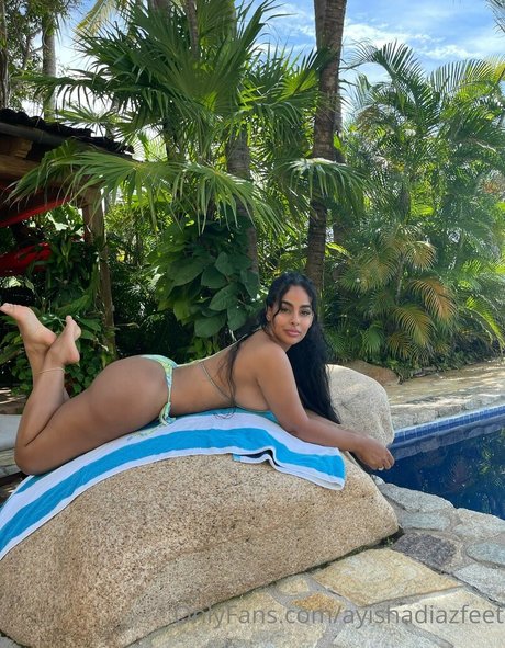 ayishadiazfeet model hot img