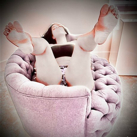 ayishadiazfeet model adult photos