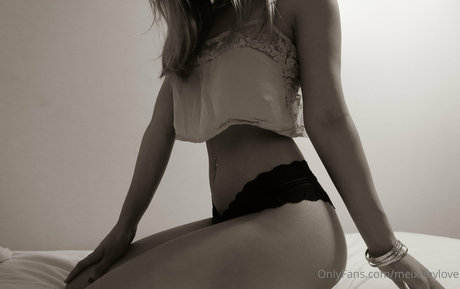 Meixbbylove sex model pictures