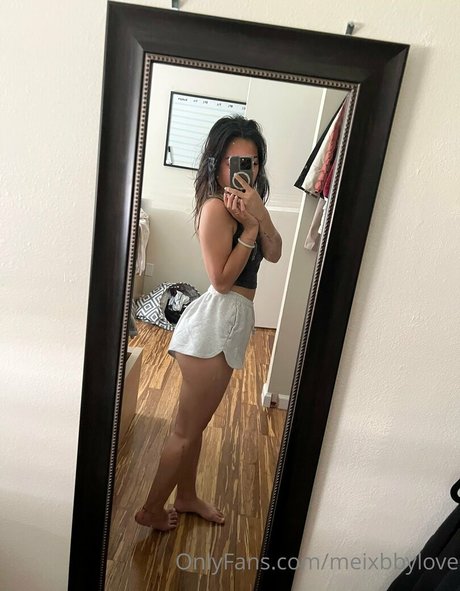 Meixbbylove model pictures