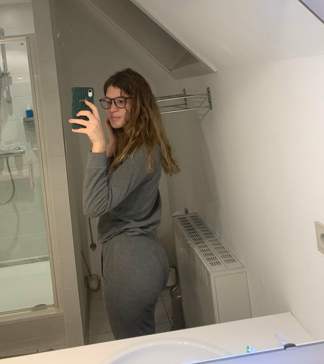 lovvejane pretty star picture