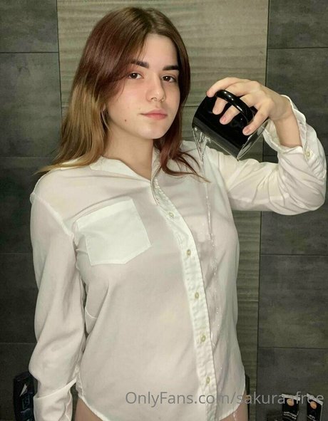 sakuraafree model erotic image