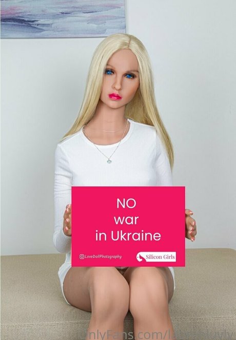 laurenluvly exclusive model image