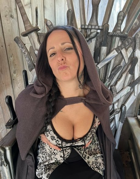 JillSixx sex model img