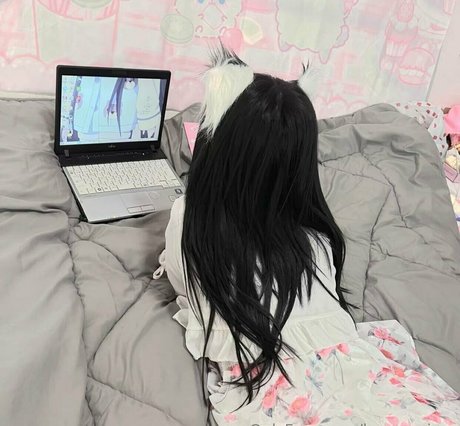 loveyumixxx model hd pic