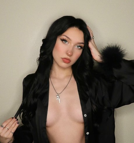 addyyraee adult model image