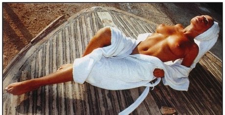 Geri Halliwell top model img