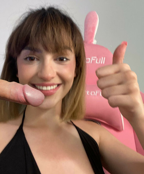 Miaxmon art actress photos