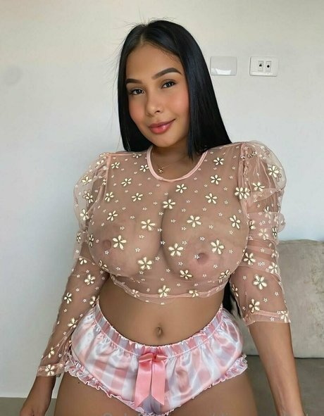 dimepaulinita model sexy photos