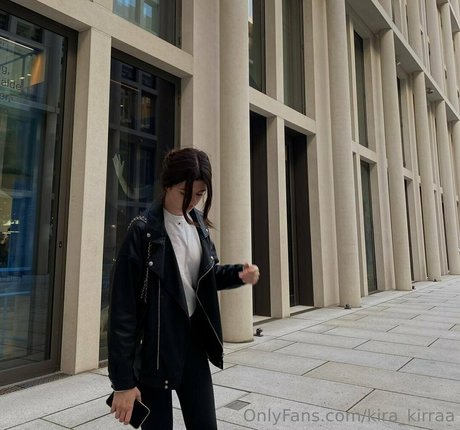 kira kirraa star hot photos