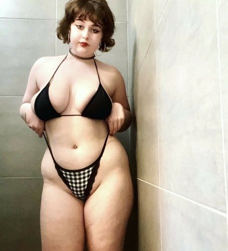 milabloomoo erotic star photo