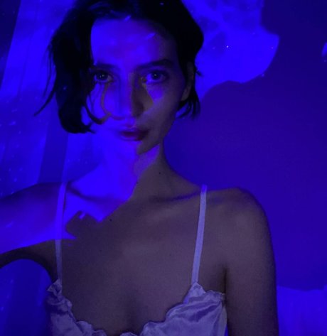 Meadow Walker free actress image