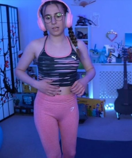 Millie Mossiae high quality star img