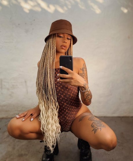 transsohot adult star picture