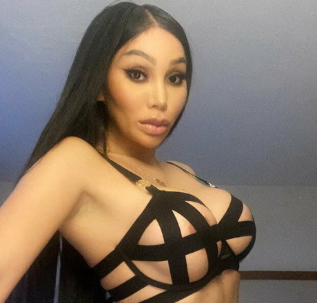 transsohot pornstar erotic picture