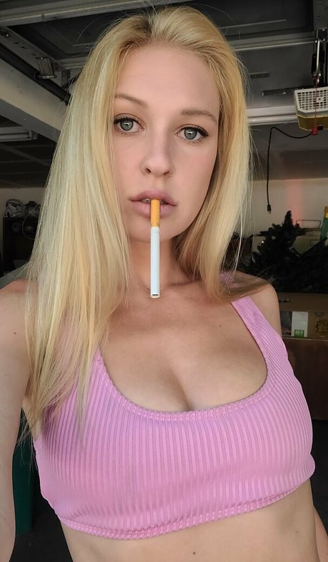 smokingprincessof pornographic model pictures