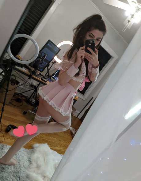 KiraChats perfect actress image