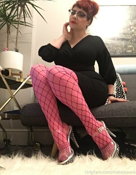 chubby girls onlyfans art naked pic