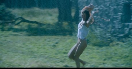 Emma Corrin hd model picture