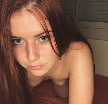 Pietra Voigt model perfect photos