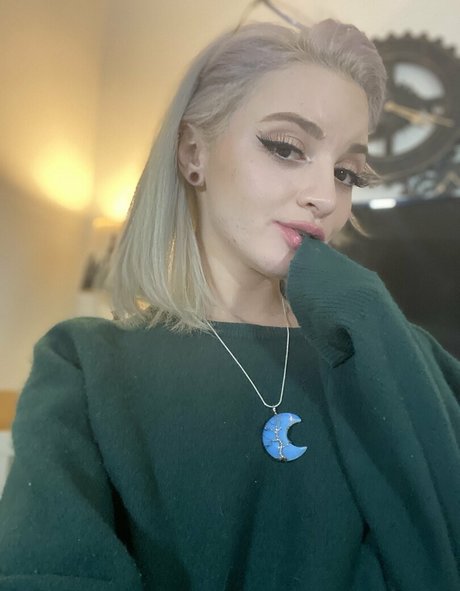 Lola Fae pornstar xxx photo