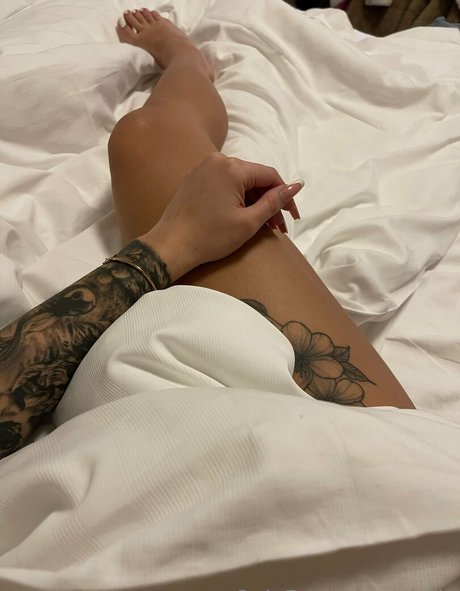 glxriq model sex photo